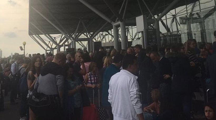 Εκκενώθηκε το αεροδρόμιο του Στάνστεντ στο Λονδίνο λόγω ύποπτου αντικειμένου